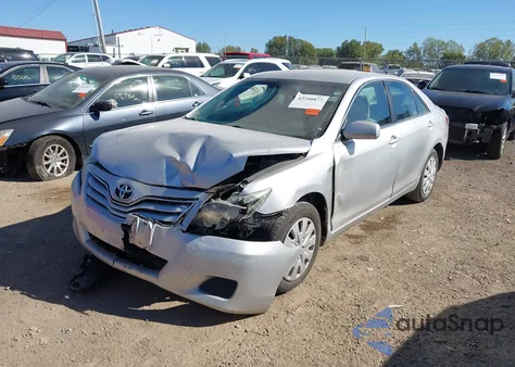 2010 Toyota Camry Le z USA, uszkodzony, nr VIN 4T1BF3EK9AU054969
